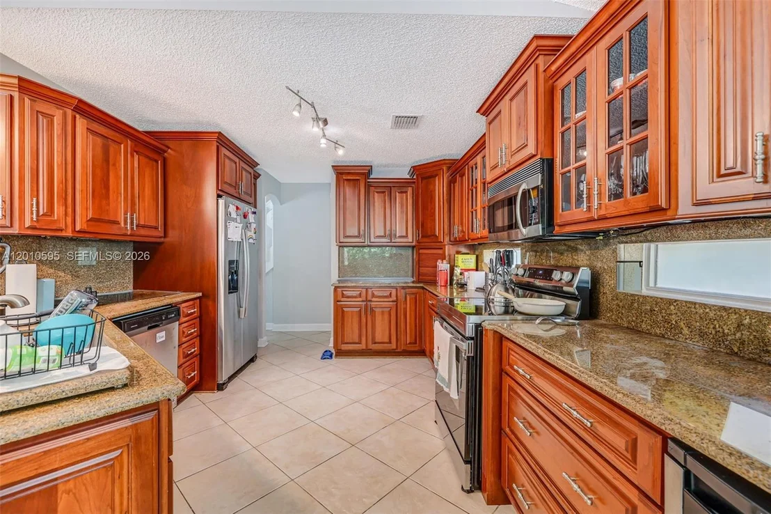 Photo of 1065 Weeping Willow Way