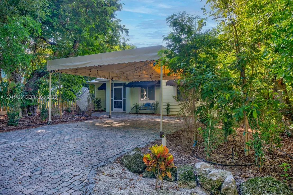 Photo of 27 Blue Runner St