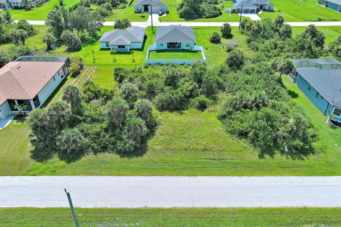 Photo of 148 Spring Dr