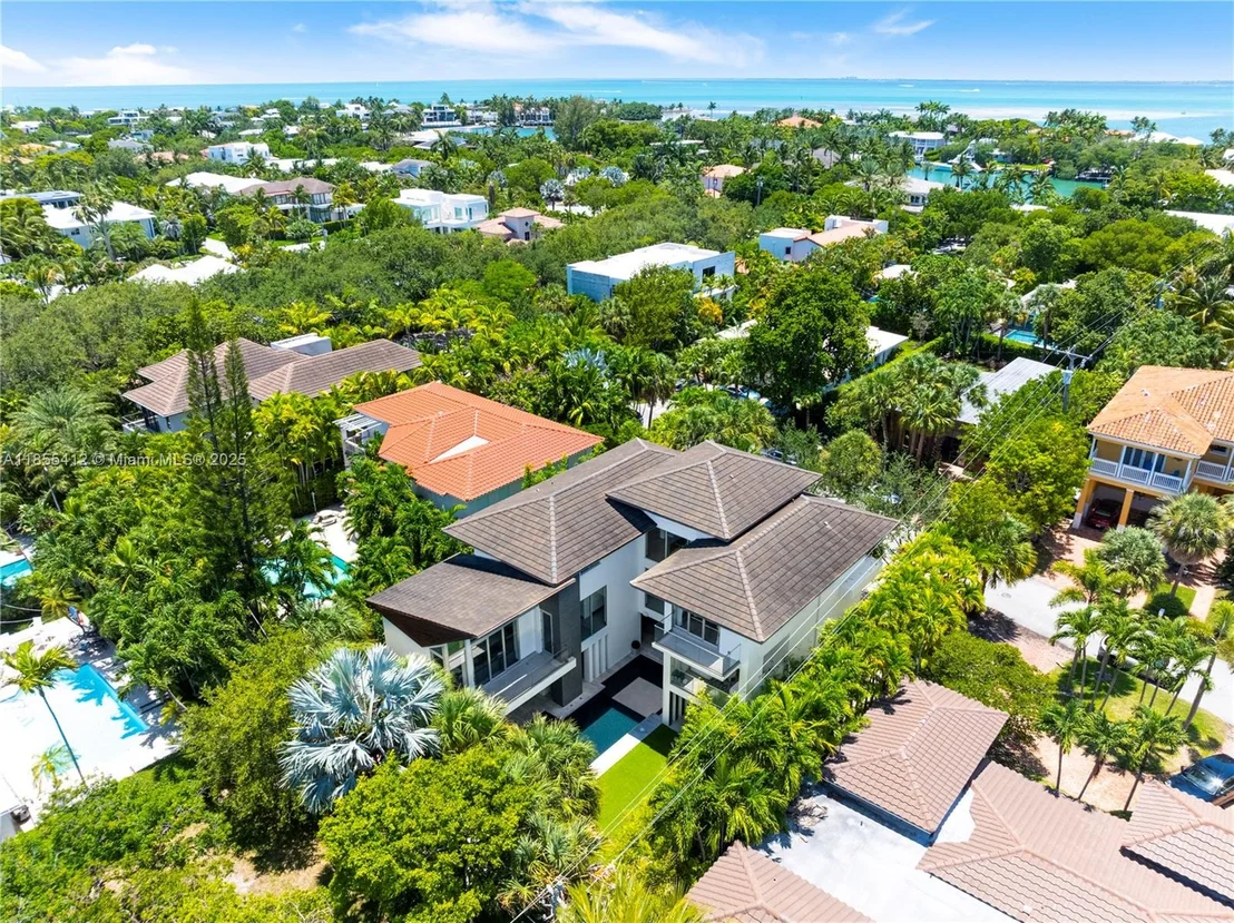 Photo of 545 SABAL PALM