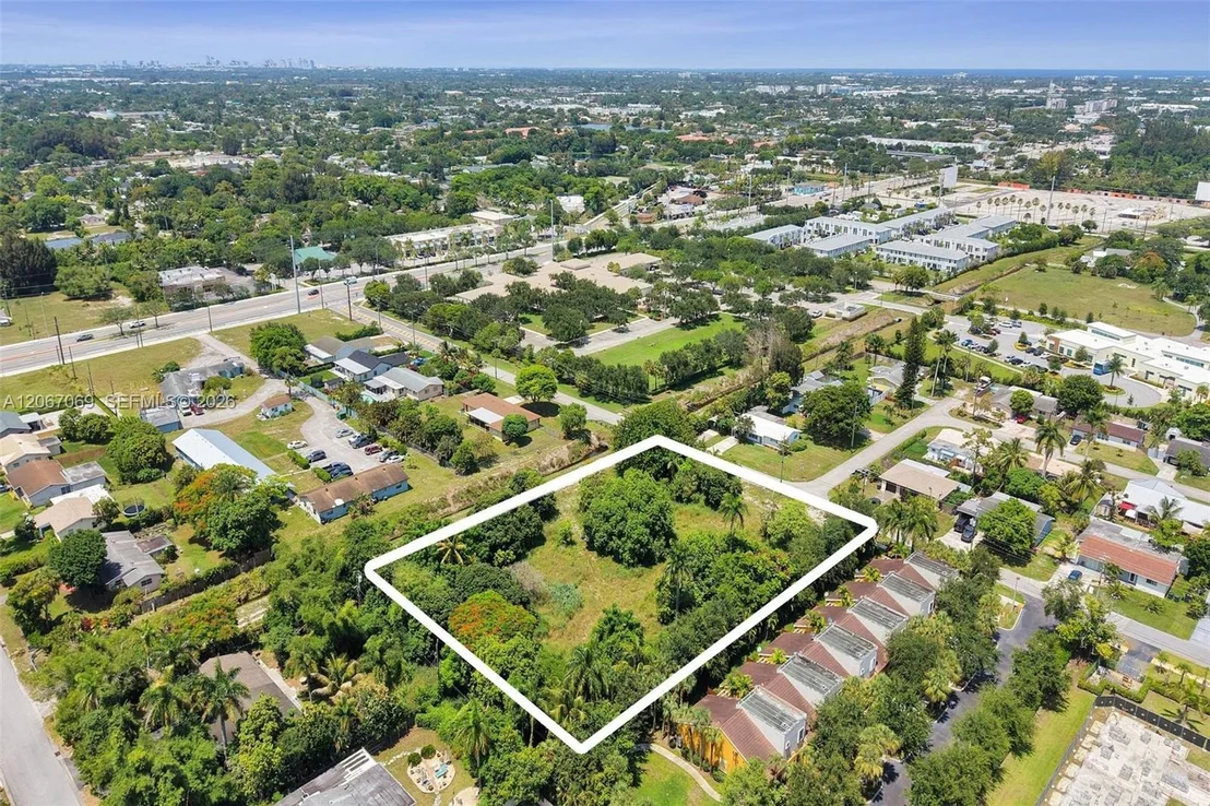 Photo of 4137 Gulfstream Rd