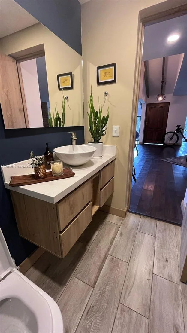 Photo of 123 El Retiro