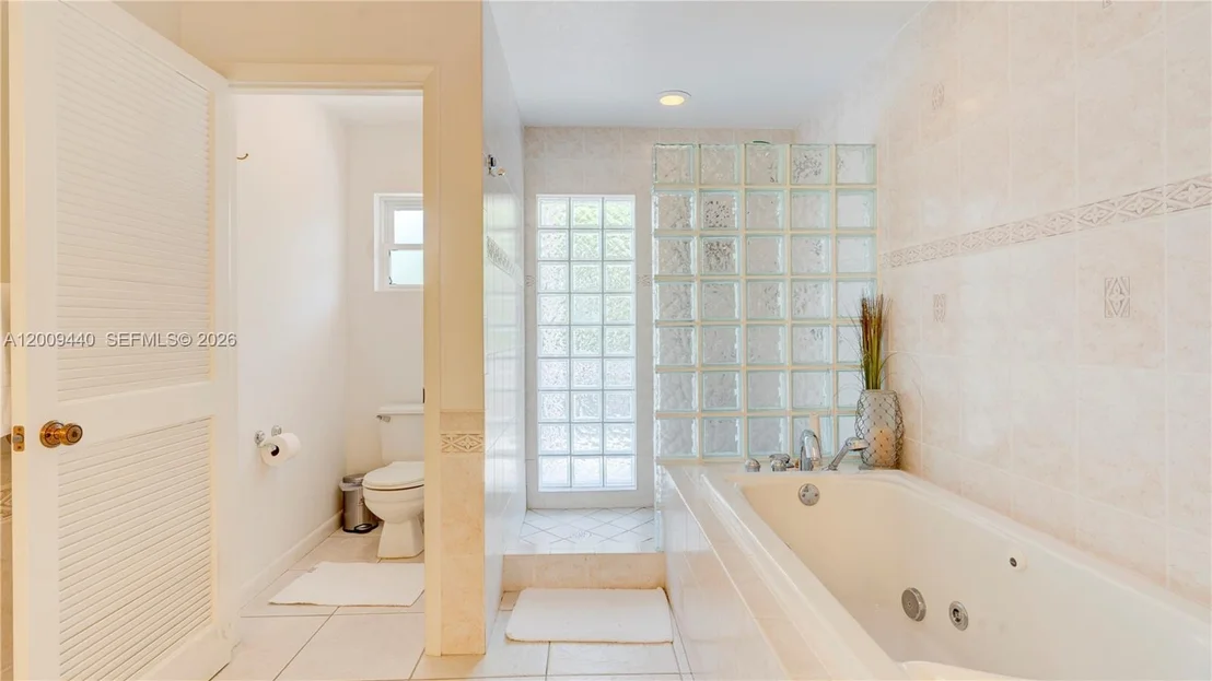Photo of 1101 Mastic Street