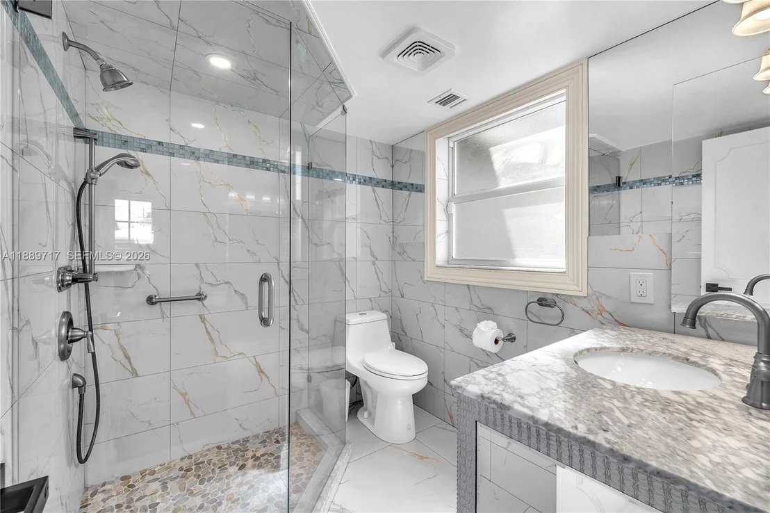 Photo of 4440 NE 23rd Ave