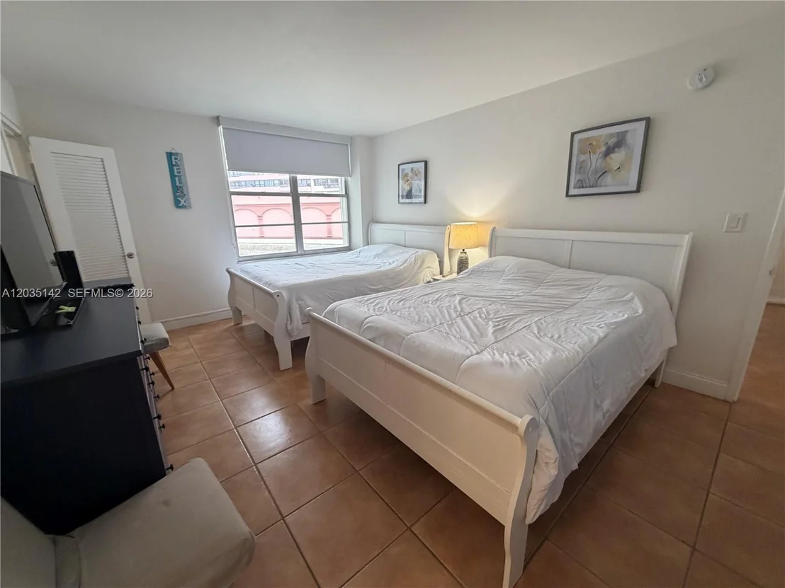 Photo of Unit 310 at 5161 Collins Ave