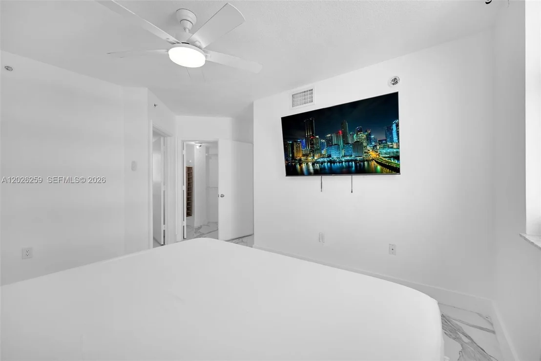 Photo of Unit 821 at 9201 Collins Ave