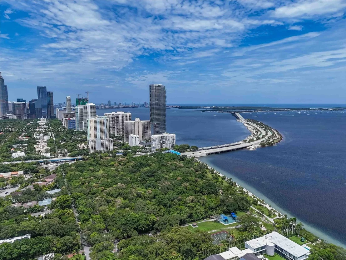 Photo of 2820 Brickell Ave