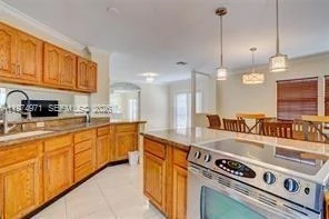 Photo of 212 Banyan Ln