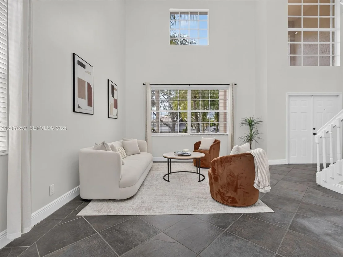 Photo of 1012 Cedar Falls Dr