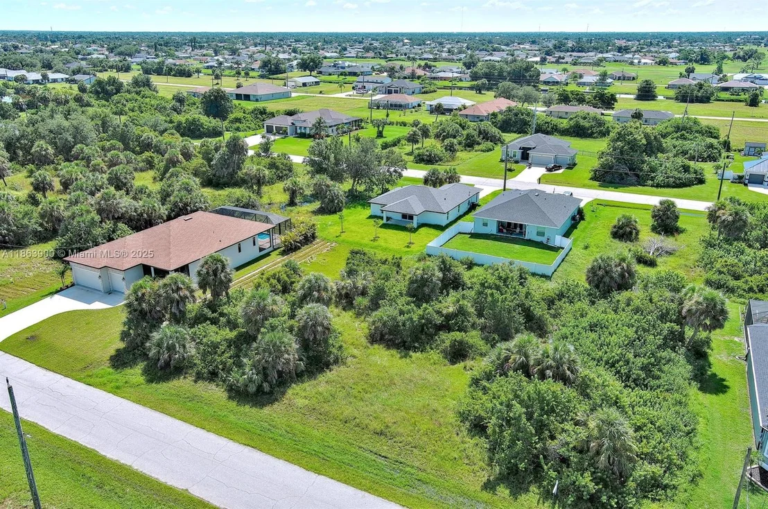 Photo of 148 Spring Dr
