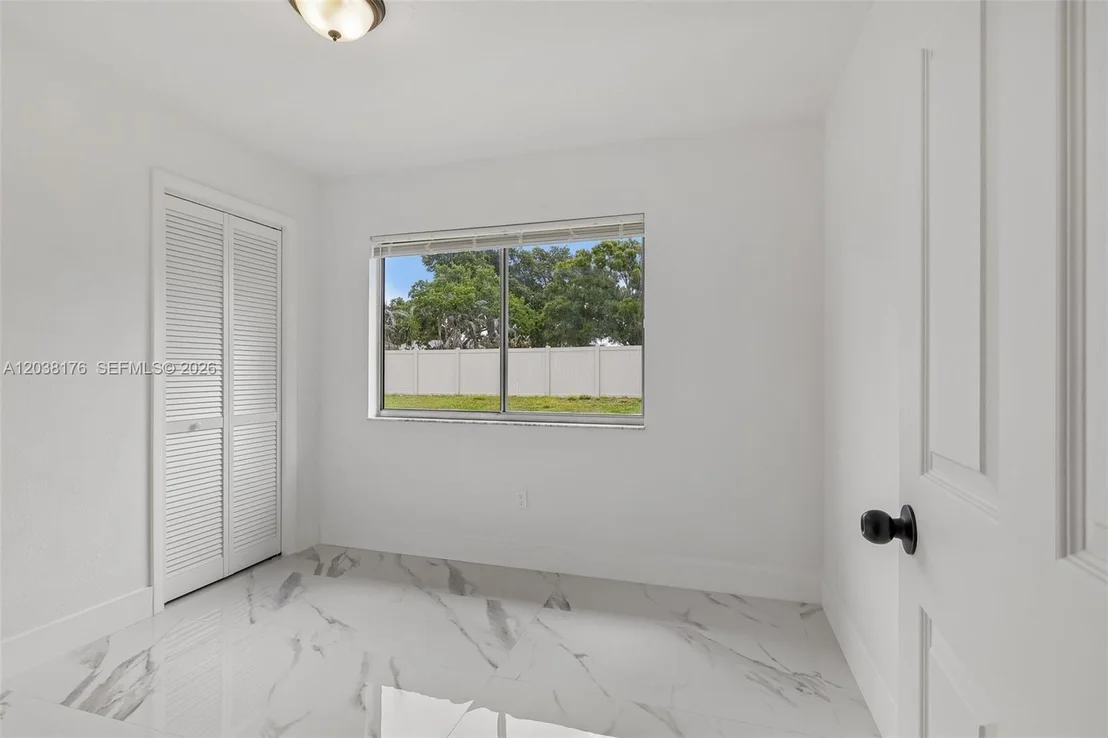 Photo of 1248 Riviera