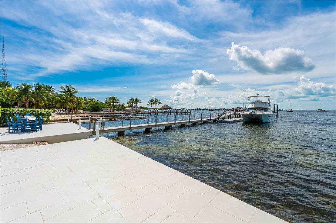 Photo of 126 Point Pleasant Dr