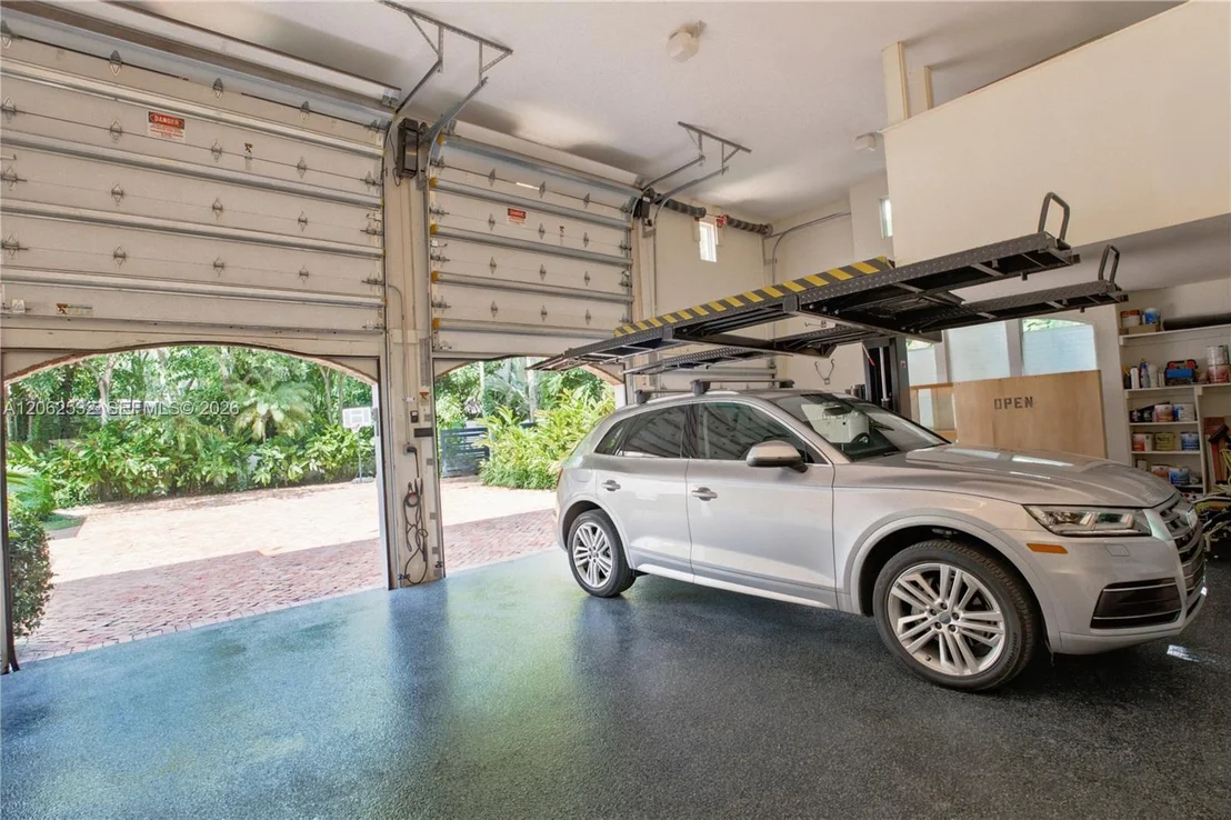 Photo of 2820 Brickell Ave