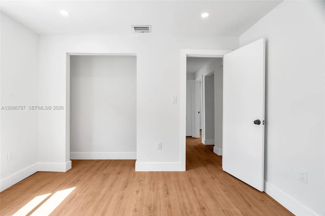 Photo of 1046 Jann Ave