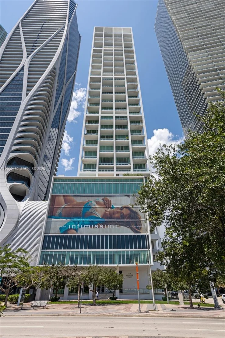 Photo of Unit 3607 at 1040 Biscayne Blvd
