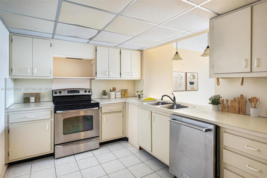 Photo of Unit 310 at 170 Ocean Lane Dr