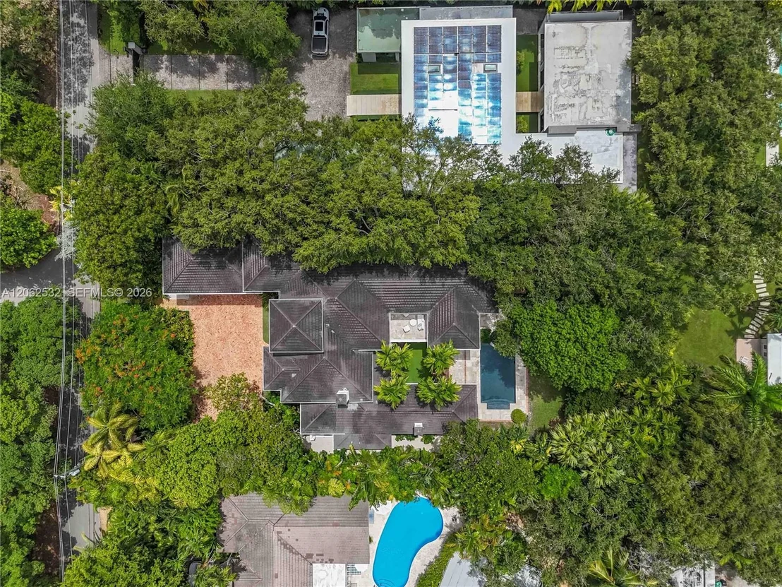 Photo of 2820 Brickell Ave