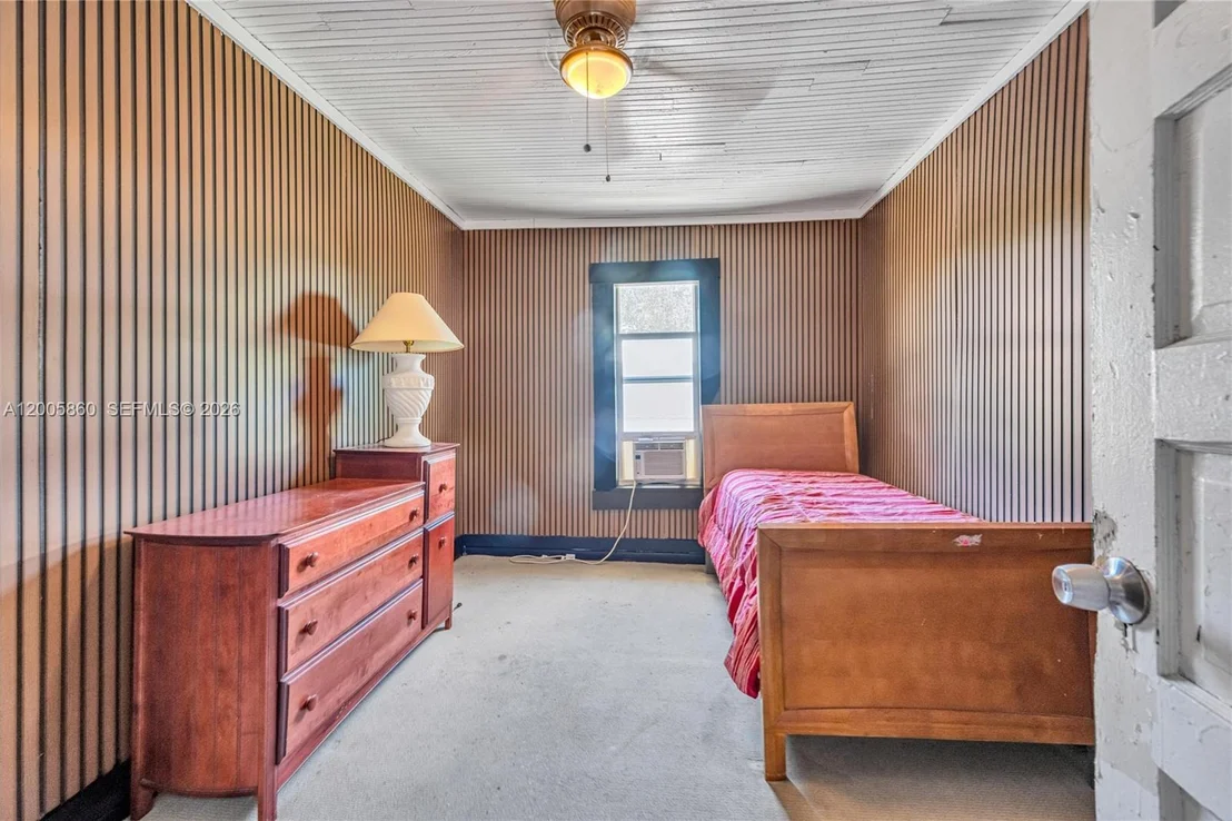 Photo of 3420 Charles Ave