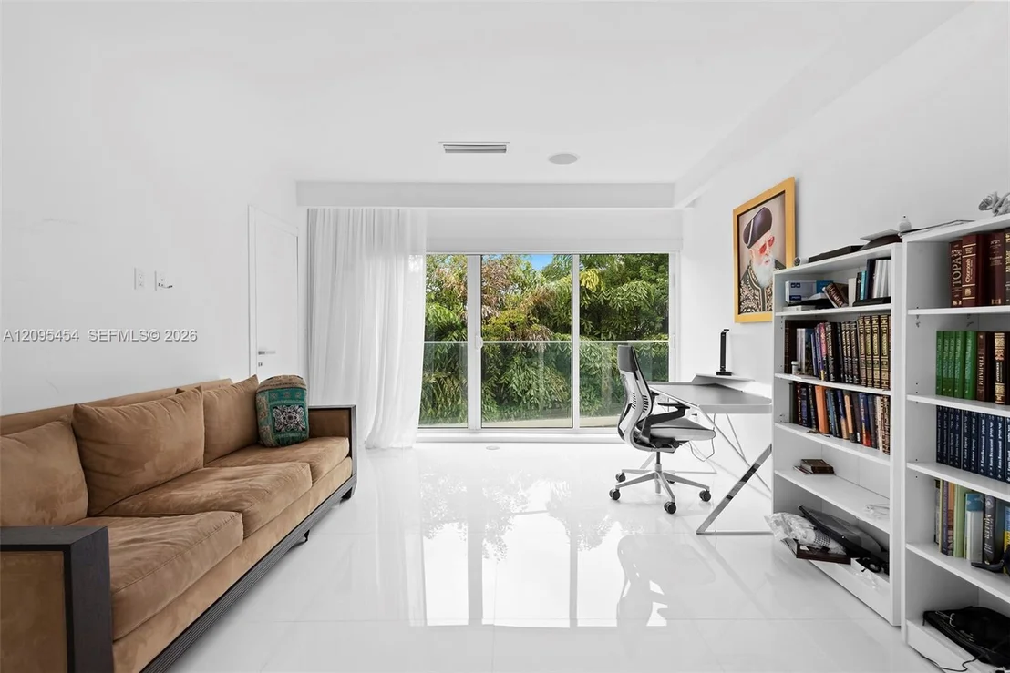 Photo of 480 Ocean Blvd