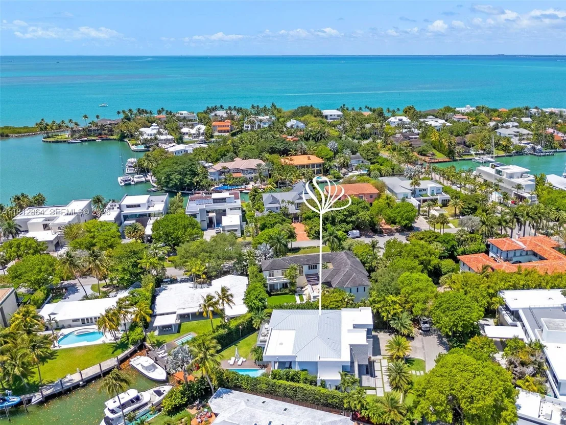 Photo of 420 Island Dr