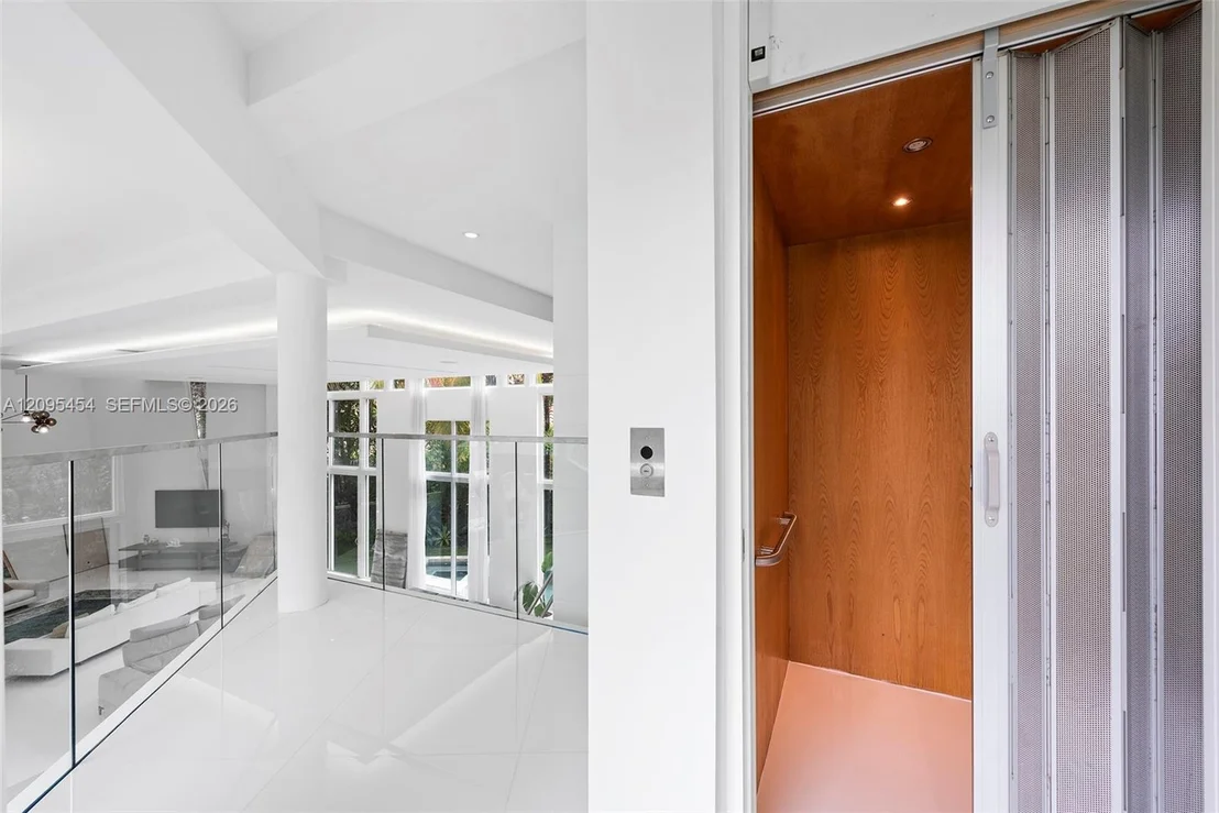 Photo of 480 Ocean Blvd