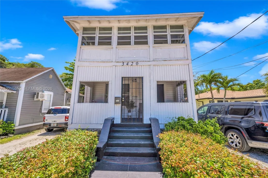 Photo of 3420 Charles Ave