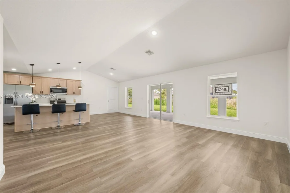 Photo of 5618 Cortez Blvd.