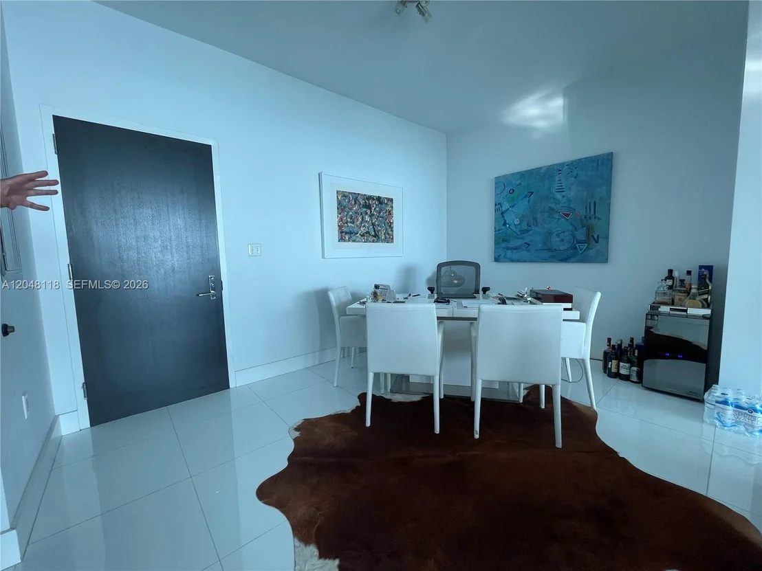 Photo of Unit 5505 at 900 Biscayne Blvd