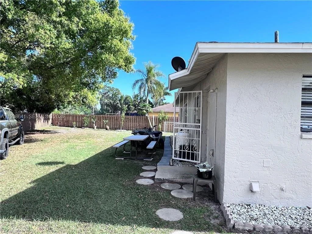 Photo of 614 6th Avenue Cir