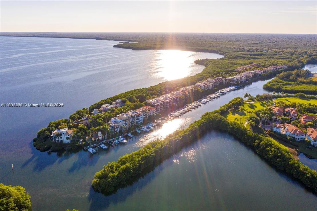 Photo of 5863 Paradise Point Dr