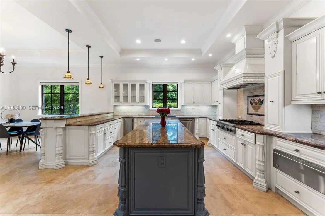 Photo of 11111 Killian Park Rd
