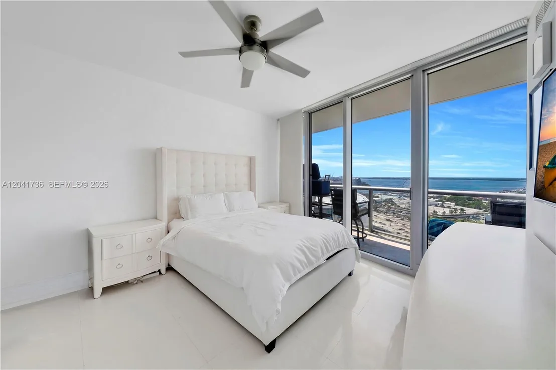 Photo of Unit 2101 at 888 Biscayne Blvd