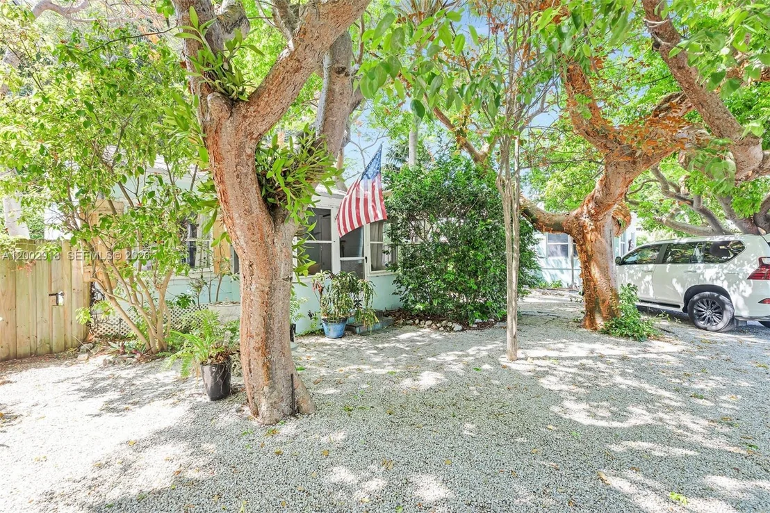 Photo of 140 Tavern Dr