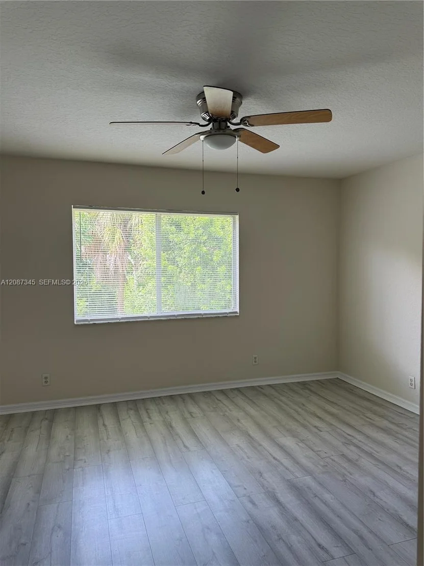Photo of 4550 SE Graham Dr