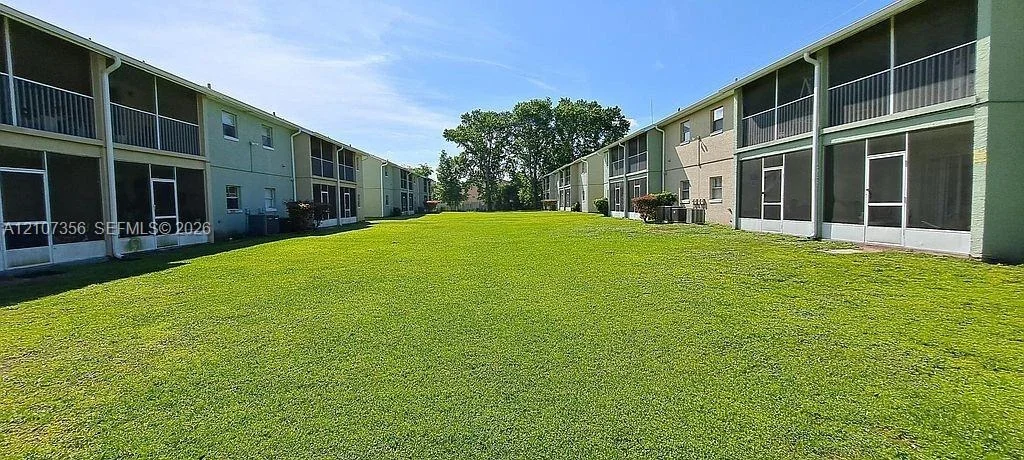 Photo of Unit 4 at 4100 Pershing Pointe Place
