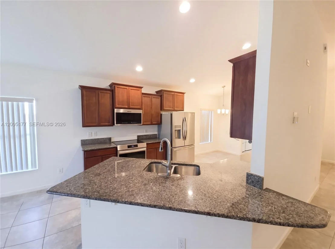 Photo of 8195 Westfield Cir