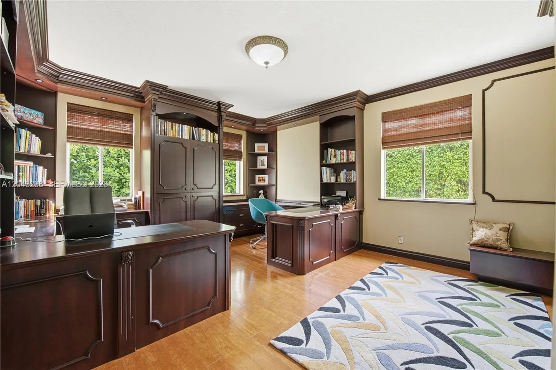 Photo of 2542 Eagle Run Dr