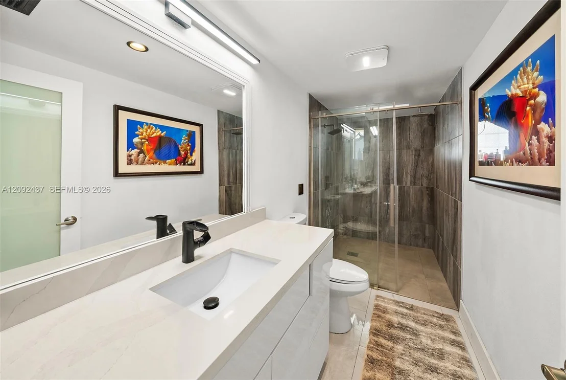 Photo of 507 Palm Dr
