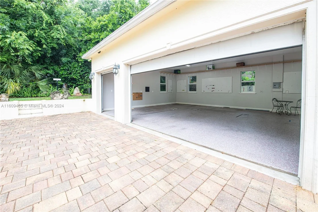 Photo of 1613 N Indian River Drive