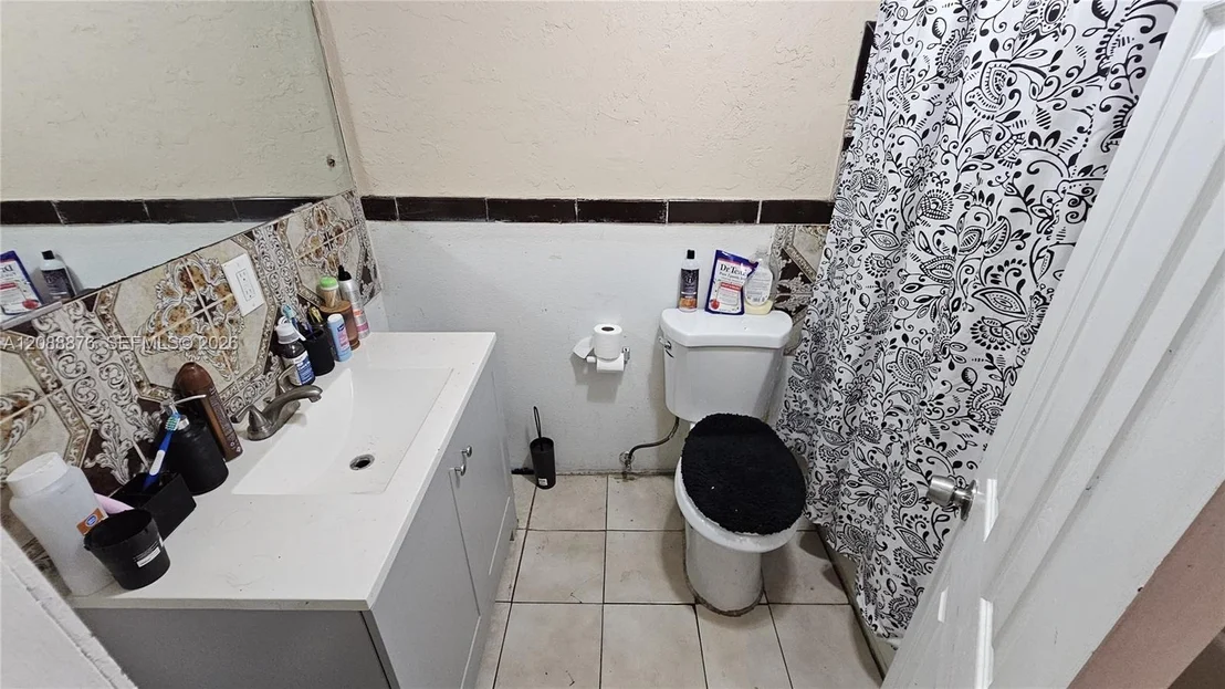 Photo of 2114 NW 5th St