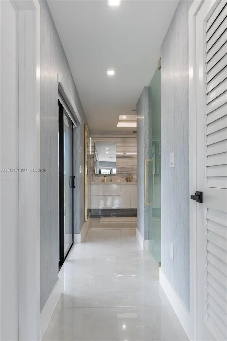 Photo of 5601 N Ocean Dr