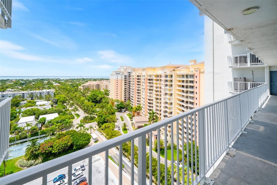 Photo of Unit 16F at 881 Ocean Dr