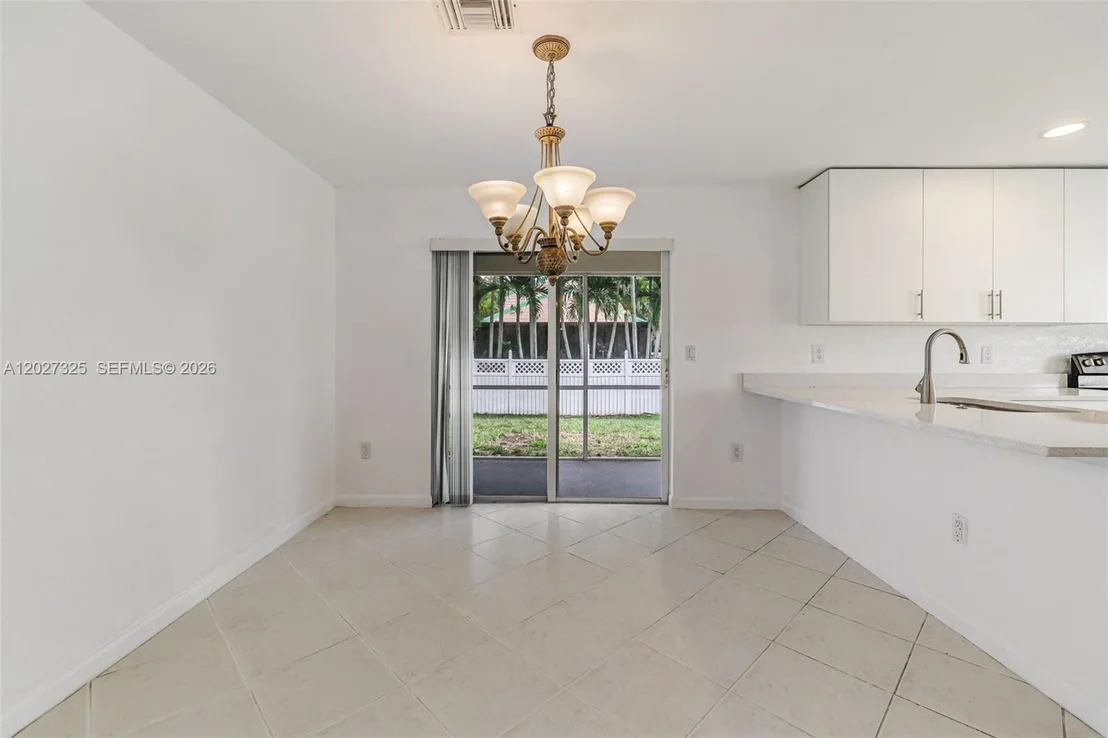Photo of 6188 Azalea Cir