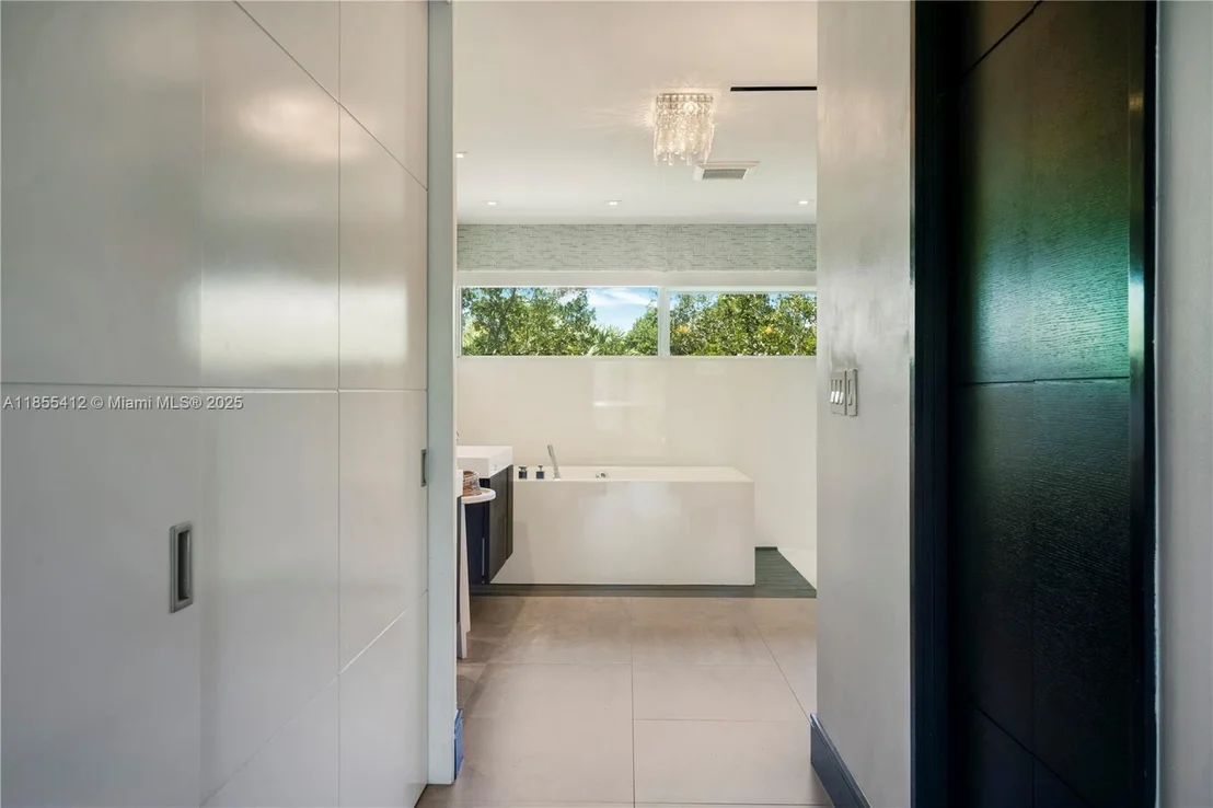 Photo of 545 SABAL PALM