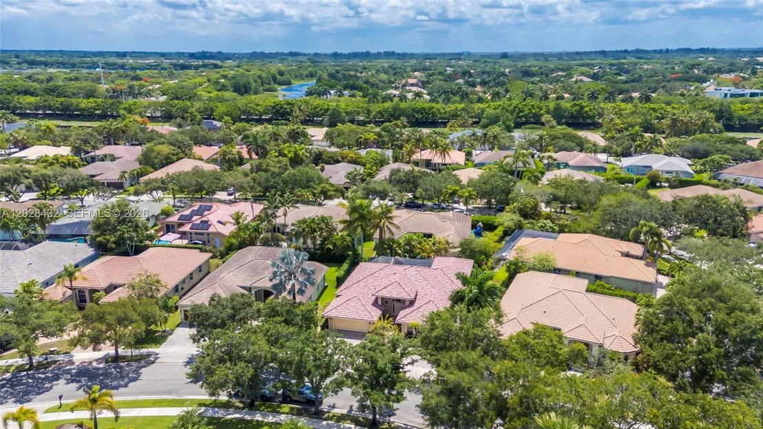 Photo of 3852 Oak Ridge Cir
