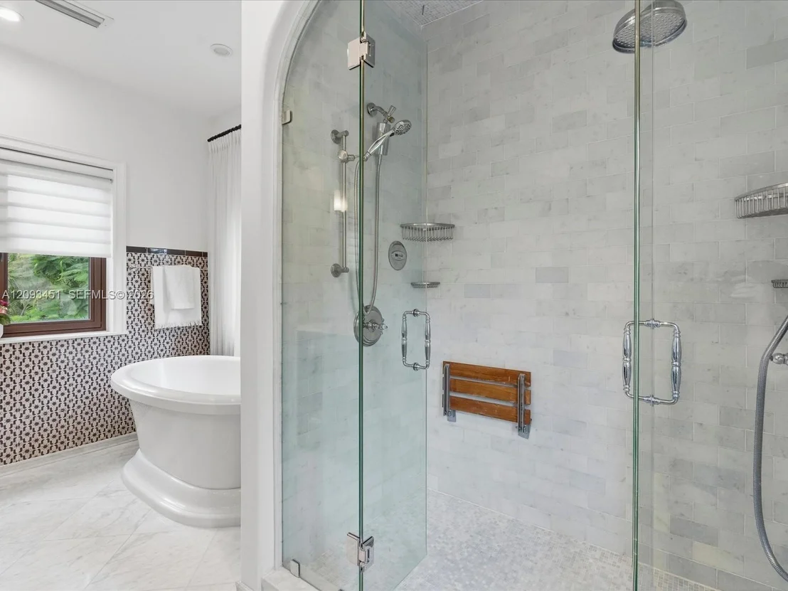 Photo of 421 Sarto Ave
