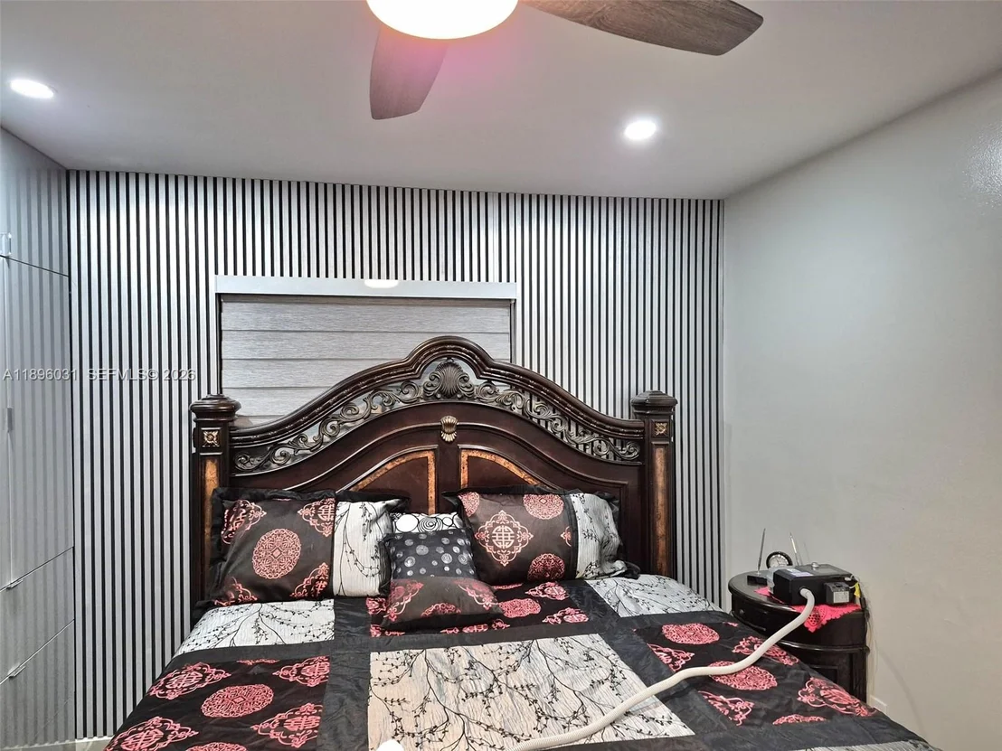 Photo of 3118 W 71st Pl