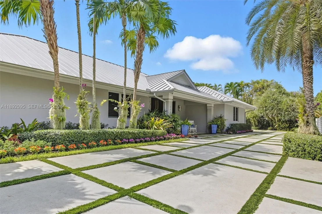 Photo of 5800 SW 99th Ter