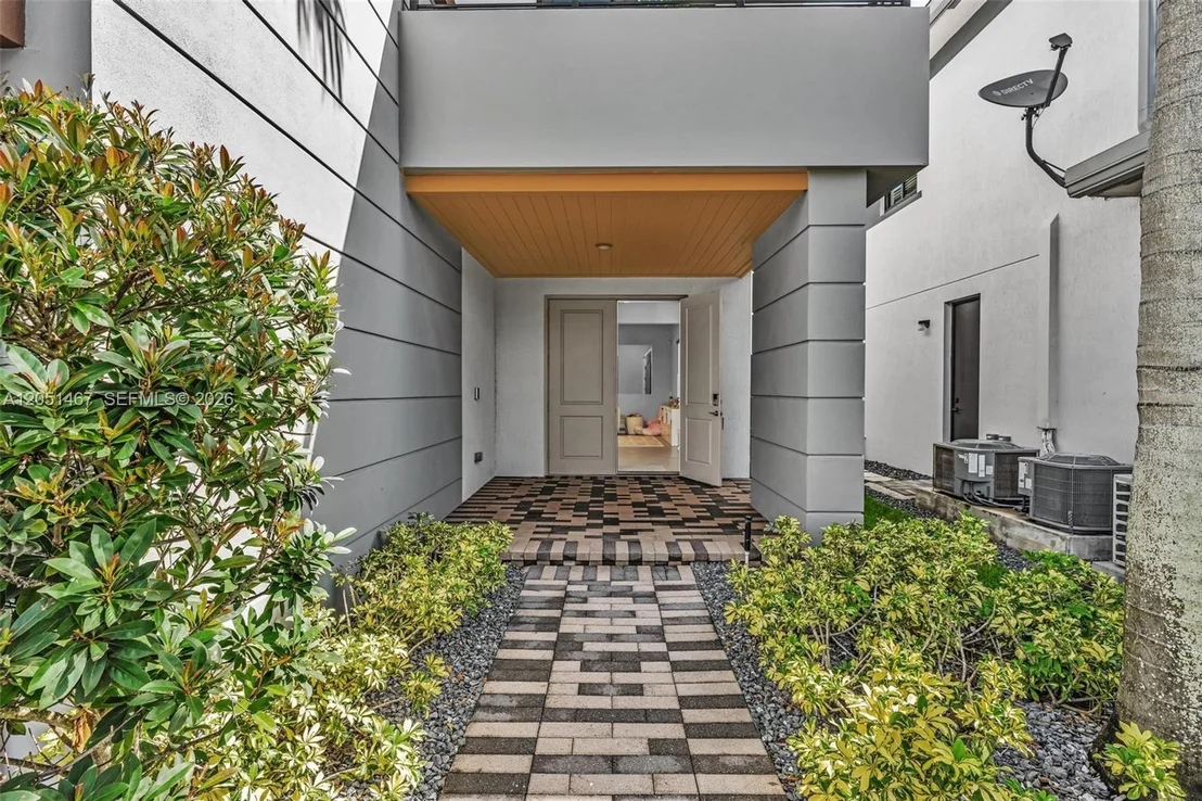 Photo of 10855 Pacifica Way