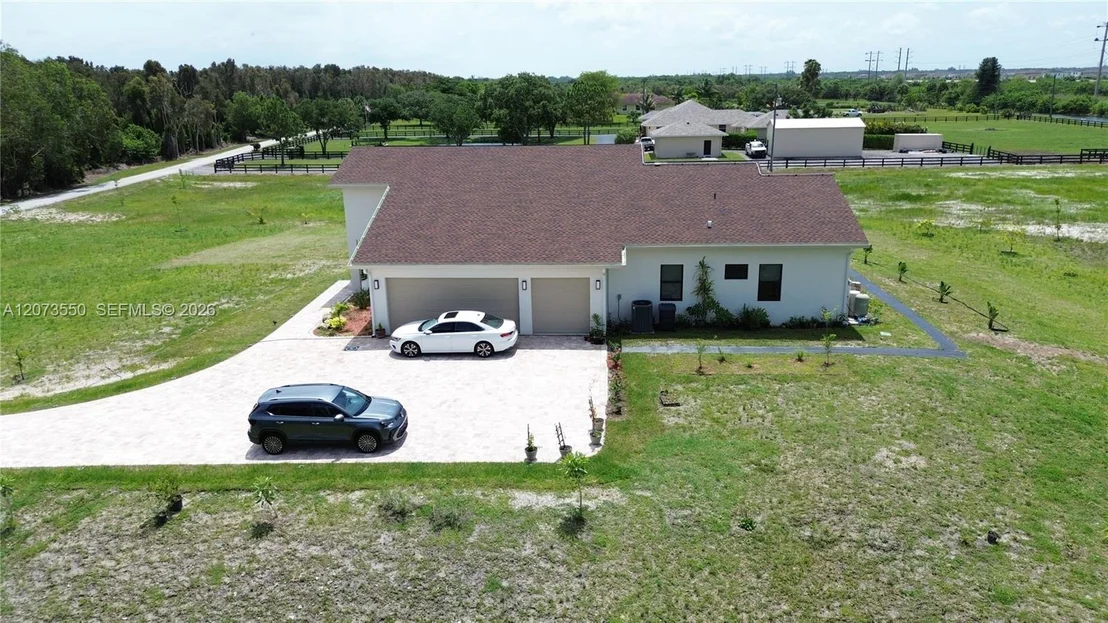Photo of 19860 Skyhawk Ln